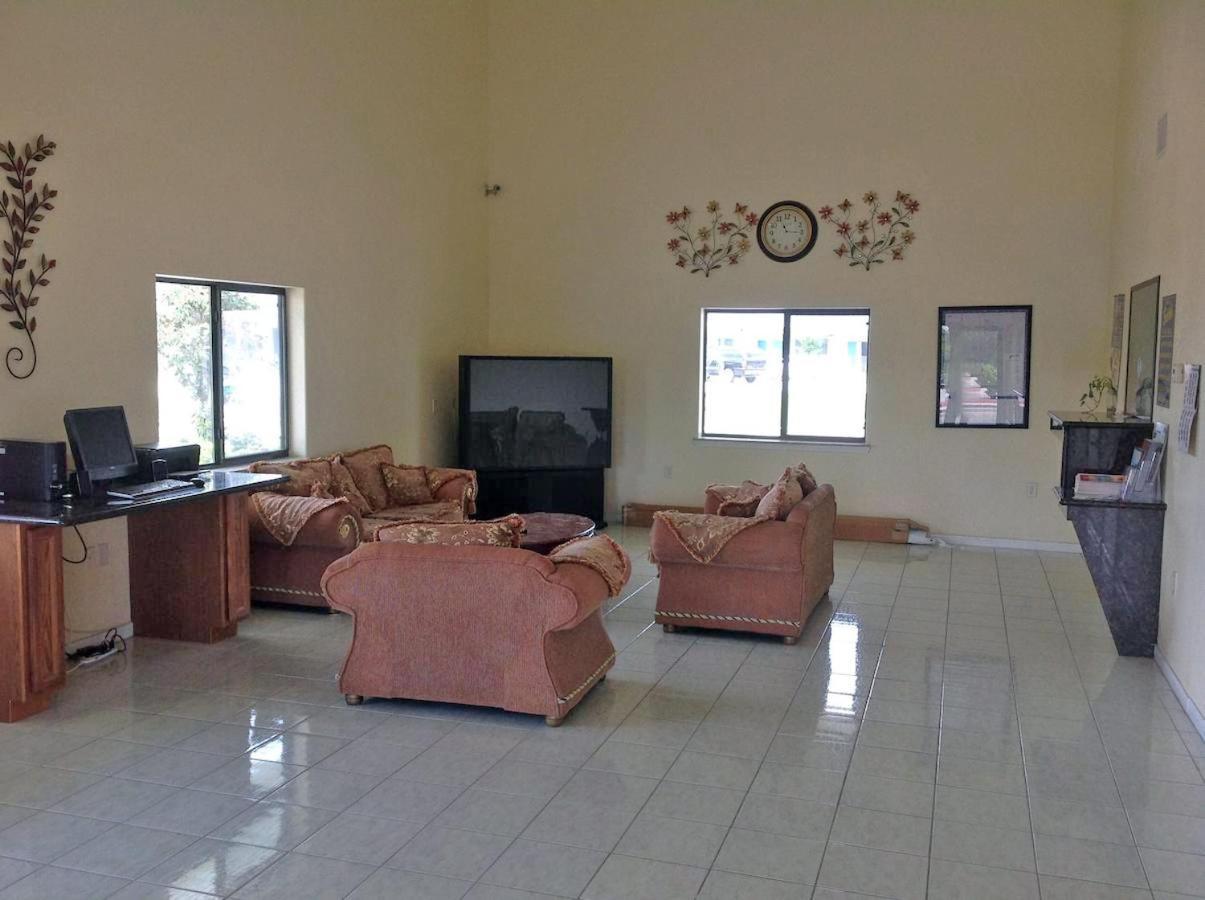 Relax Inn & Suites Angleton Zewnętrze zdjęcie